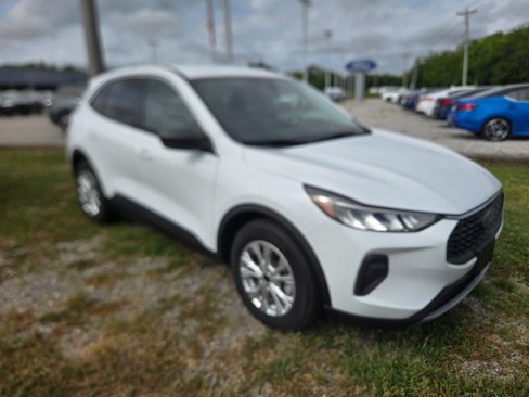 Used 2023 Ford Escape Active image 2