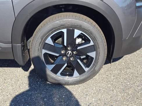 New 2025 Nissan Kicks SV w/ SV Premium Package image 2