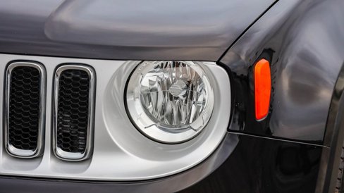 Used 2016 Jeep Renegade Limited image 5