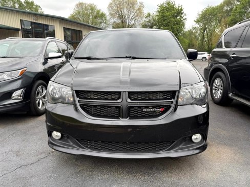Used 2019 Dodge Grand Caravan GT image 2