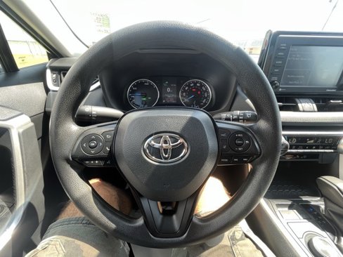 Used 2022 Toyota RAV4 XLE image 12