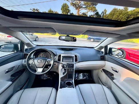 Used 2014 Toyota Venza XLE image 11
