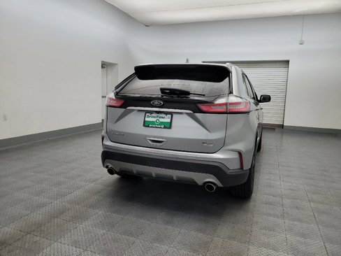 Used 2020 Ford Edge SEL image 7