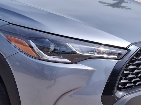 Used 2023 Toyota Corolla Cross LE image 15