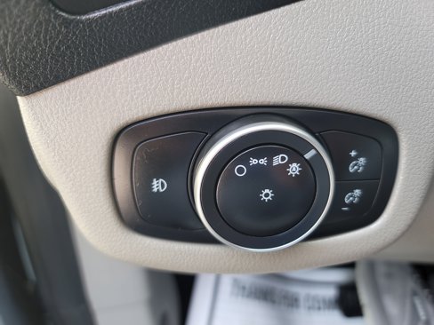 Used 2019 Ford Transit Connect XLT w/ XLT Premium Package image 30