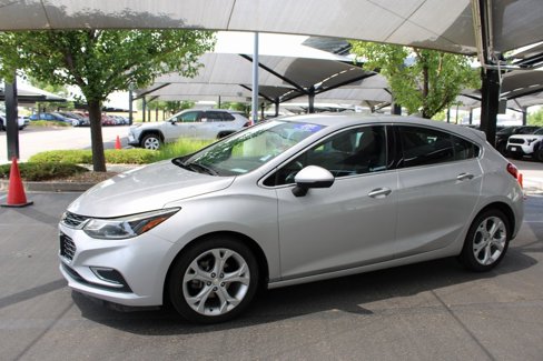 Used 2018 Chevrolet Cruze Premier image 10