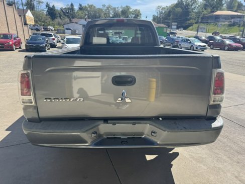 Used 2007 Mitsubishi Raider LS image 4