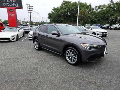 Used 2018 Alfa Romeo Stelvio Ti Sport image 25
