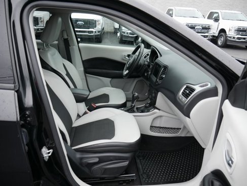 Used 2018 Jeep Compass Latitude w/ Popular Equipment Group image 23