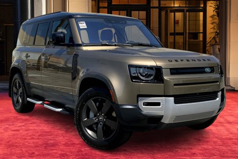 Used 2020 Land Rover Defender 110 SE image 2