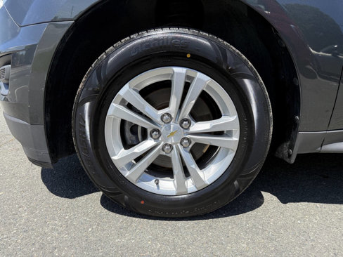 Used 2017 Chevrolet Equinox LS image 23