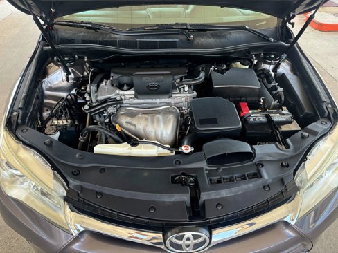 Used 2017 Toyota Camry XLE image 23