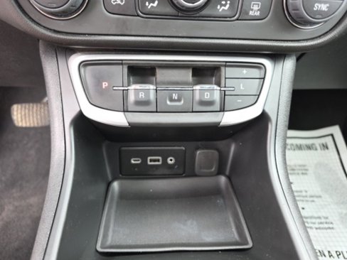 Used 2023 GMC Terrain SLE w/ Driver Convenience Package image 19