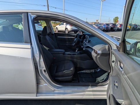 Used 2022 Nissan Altima 2.5 SV image 20
