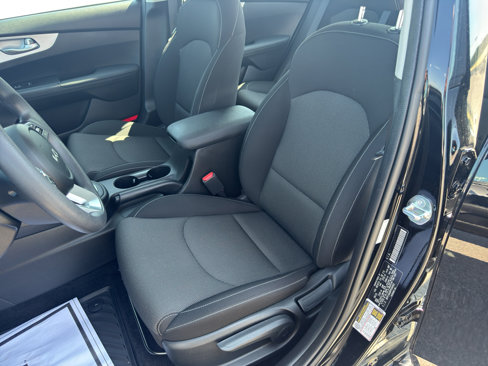 Certified 2023 Kia Forte LXS w/ LXS Technology Package image 19