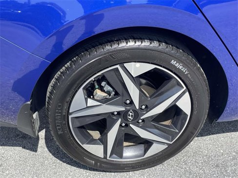 Certified 2023 Hyundai Elantra SEL w/ Convenience Package image 6