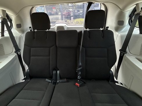 Used 2015 Dodge Grand Caravan American Value Package w/ UConnect Hands-Free Group image 21
