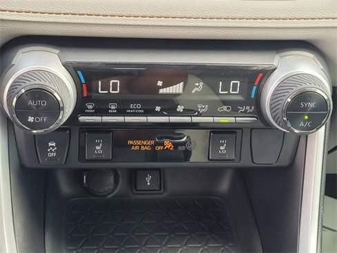 Used 2022 Toyota RAV4 XLE Premium image 24