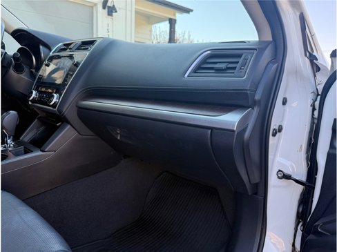 Used 2018 Subaru Outback 2.5i Limited image 37