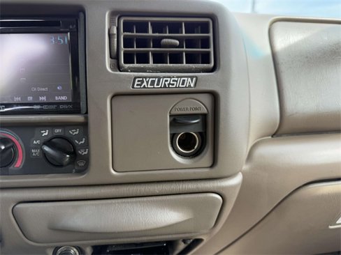 Used 2000 Ford Excursion Limited image 9