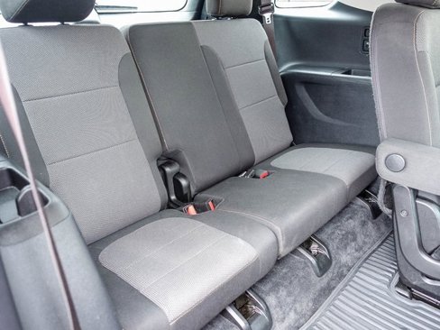 Used 2020 Chevrolet Traverse LT image 12