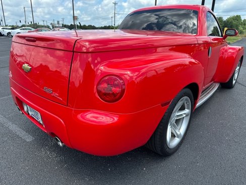 Used 2004 Chevrolet SSR w/ Preferred Equipment Group image 7