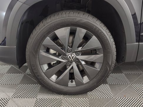 Used 2023 Volkswagen Taos S image 11