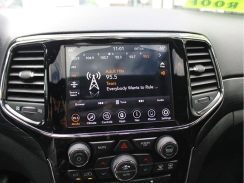 Certified 2020 Jeep Grand Cherokee Altitude image 16