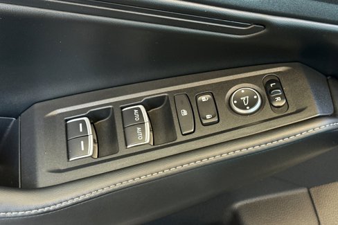 Used 2023 Honda Accord Sport image 12
