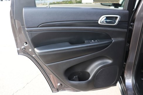 Used 2020 Jeep Grand Cherokee Laredo w/ Laredo X Package image 11