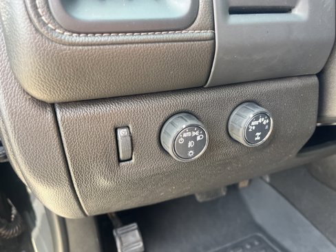 Used 2022 GMC Canyon Elevation image 17