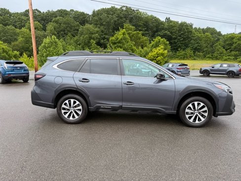 Used 2024 Subaru Outback Premium image 6