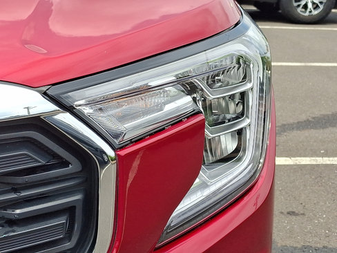 Certified 2022 GMC Terrain SLE w/ Driver Convenience Package image 9