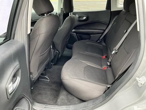 Used 2021 Jeep Compass Sport image 8