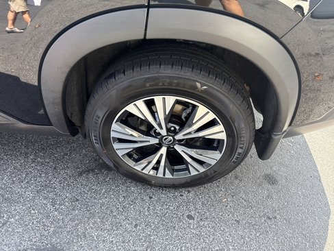 Used 2021 Nissan Rogue SV image 21