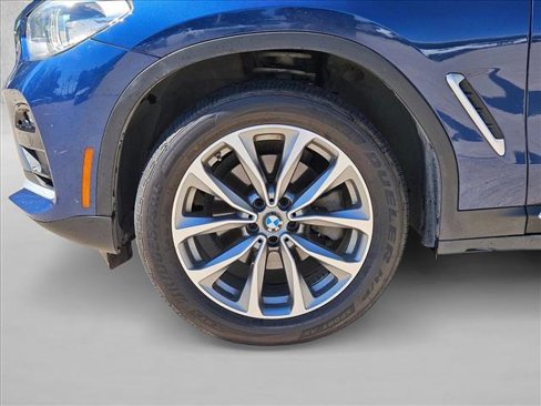 Used 2019 BMW X4 xDrive30i w/ Driving Assistance Package image 9