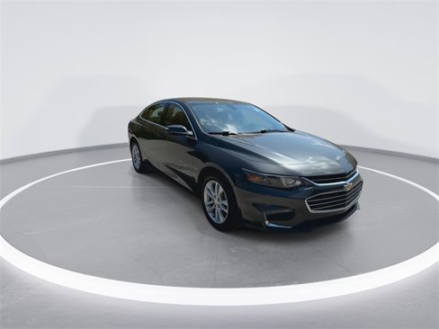 Used 2016 Chevrolet Malibu LT image 2
