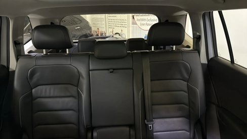 Used 2019 Volkswagen Tiguan SEL Premium w/ 3rd Row Seat Package image 31