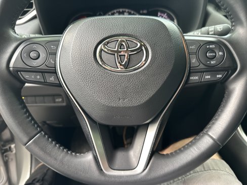 Used 2021 Toyota RAV4 Limited image 25