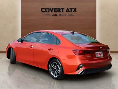Used 2023 Kia Forte LXS image 3