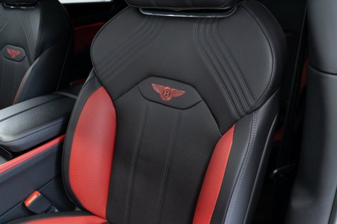 Certified 2023 Bentley Bentayga image 18