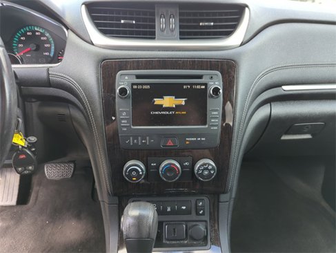 Used 2017 Chevrolet Traverse LT w/ Style and Technology Package image 29