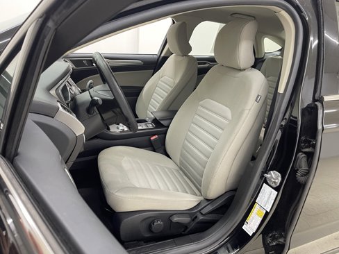 Used 2018 Ford Fusion S image 18