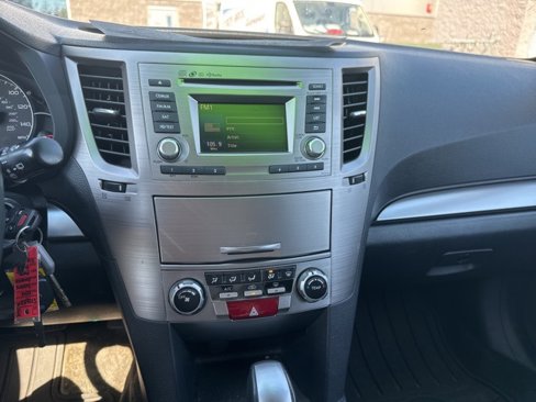 Used 2014 Subaru Outback 2.5i Premium image 32