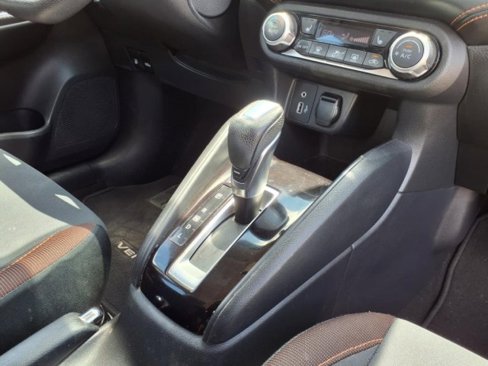 Used 2021 Nissan Versa SR image 8