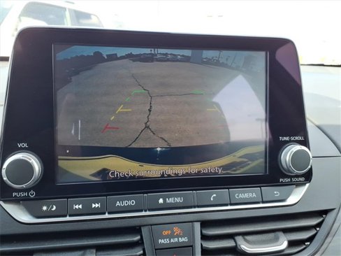 Used 2024 Nissan Altima 2.5 SV image 26