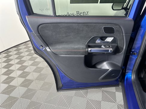 Used 2024 Mercedes-Benz GLB 250 image 24