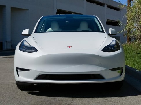 Used 2022 Tesla Model Y Performance image 3
