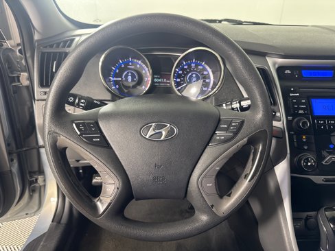 Used 2011 Hyundai Sonata GLS image 13