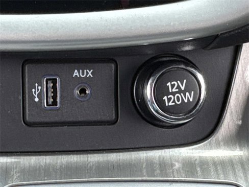 Used 2018 Nissan Murano SV image 23